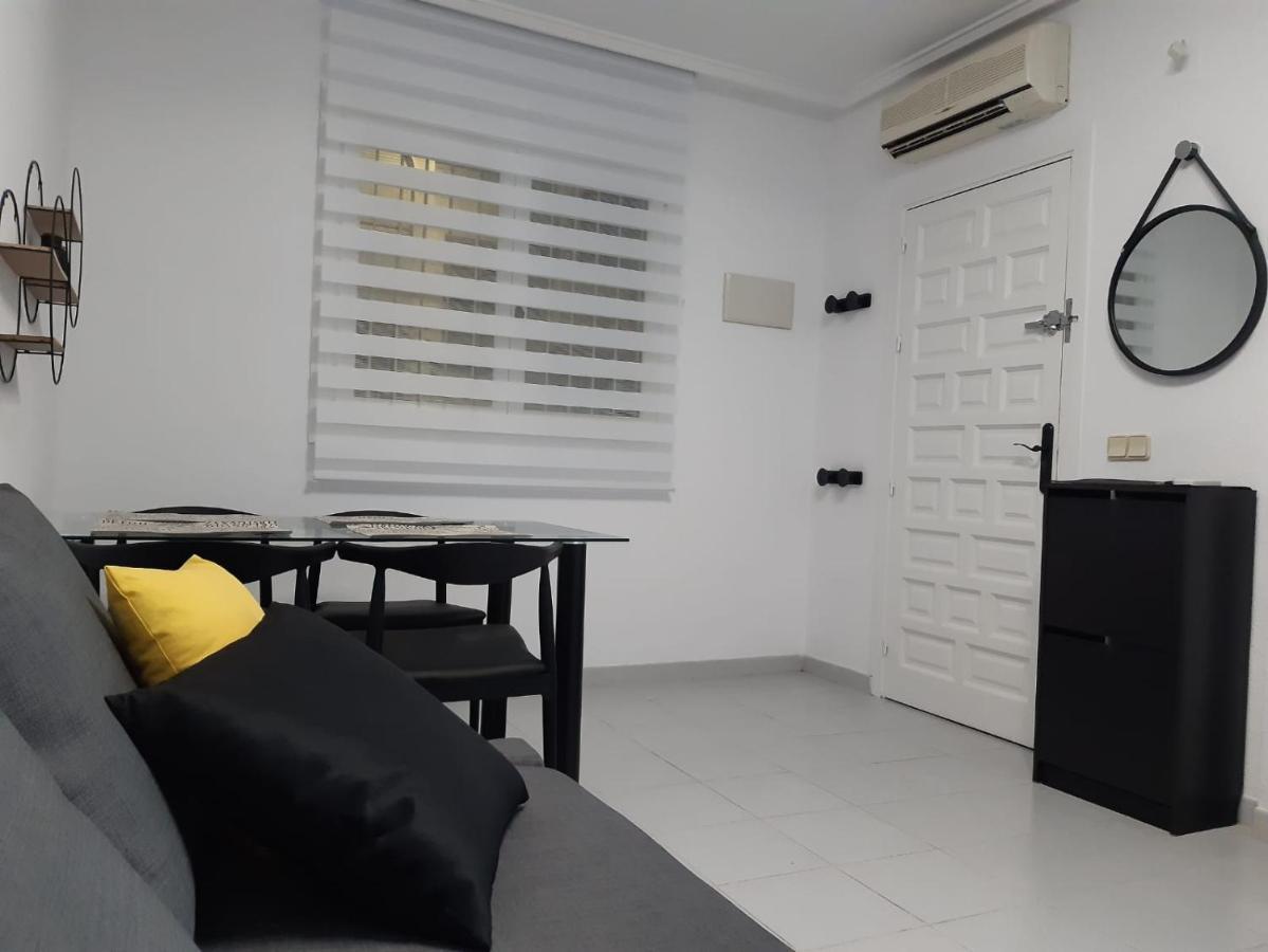 Lovely Apart 3 Minutes To The Beach Torrevieja Exteriör bild